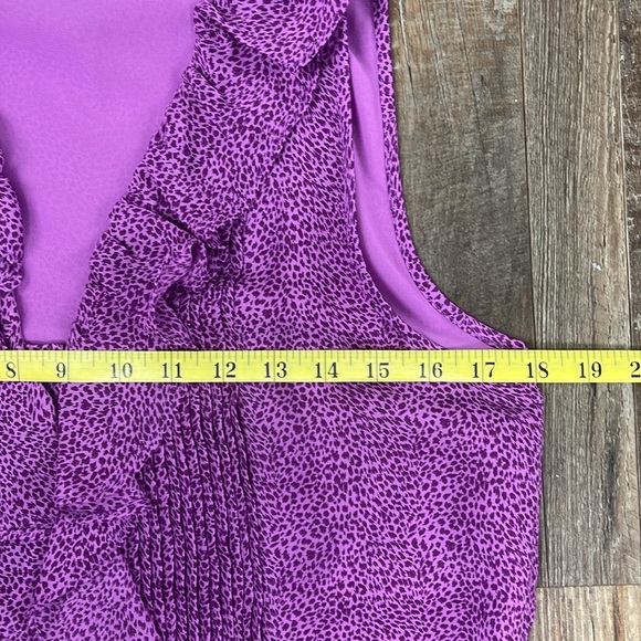 Banana Republic Purple Ruffle Sleeveless Top Ladies Size 6 - Picture 10 of 10
